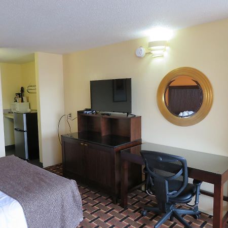 Royal Crest Motel Μέντφορντ Εξωτερικό φωτογραφία