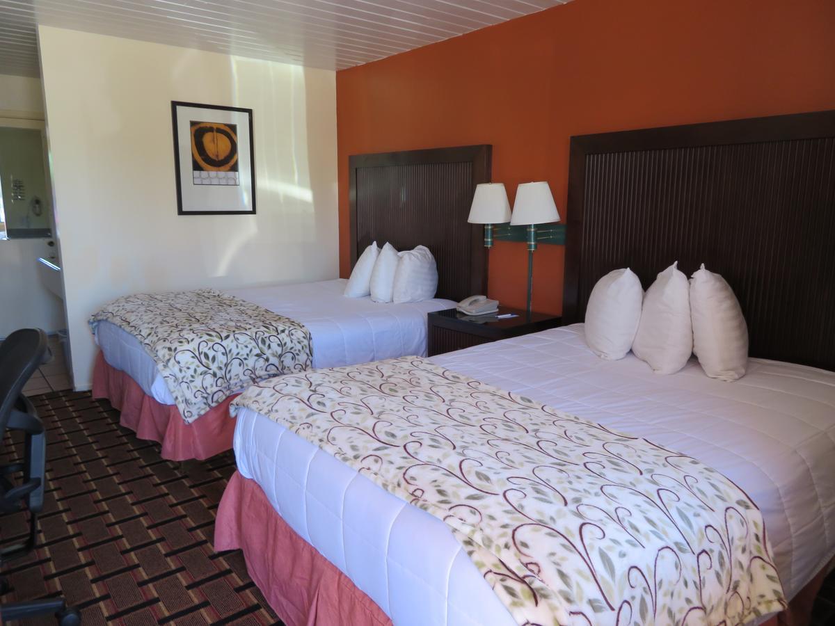 Royal Crest Motel Μέντφορντ Εξωτερικό φωτογραφία