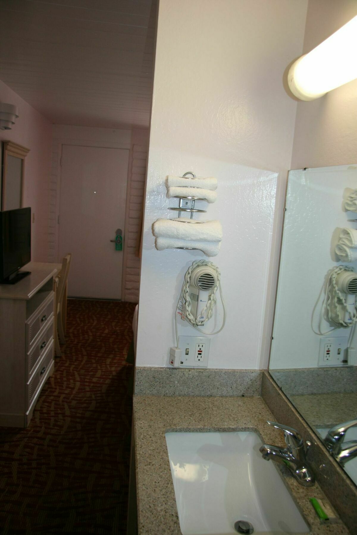 Royal Crest Motel Μέντφορντ Εξωτερικό φωτογραφία