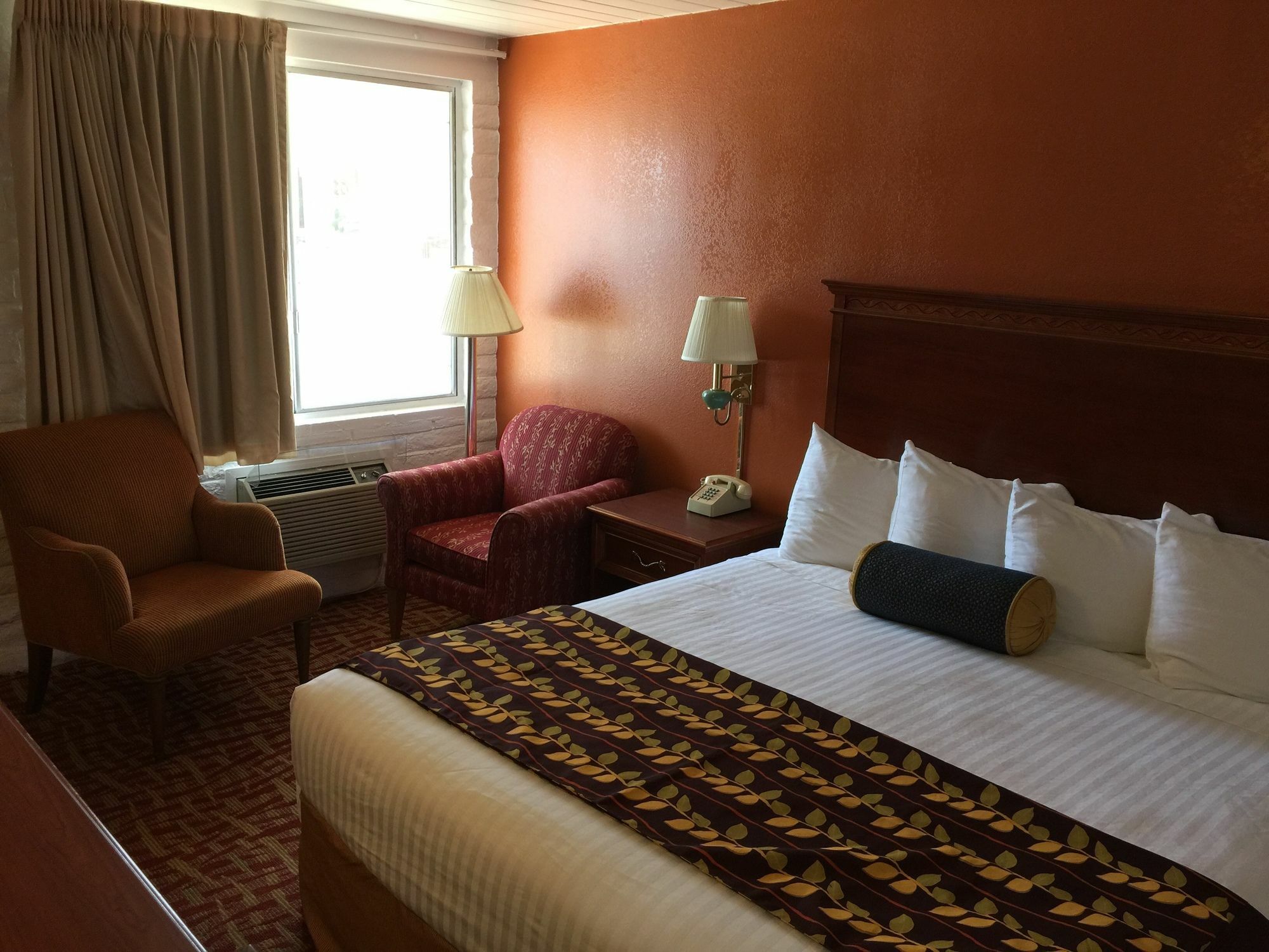 Royal Crest Motel Μέντφορντ Εξωτερικό φωτογραφία